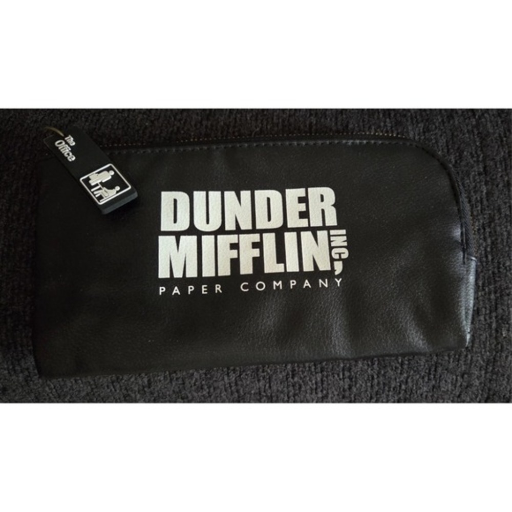 BOXLUNCH The Office‎ Dunder Mifflin Logo Pencil Bag, Out Of Stock Online. NWOT